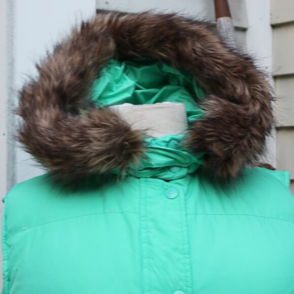 GAP Mint Green Fleece Lined Removable Fur Hood Down Insulated Puffer Vest Sz XL - Picture 2 of 12